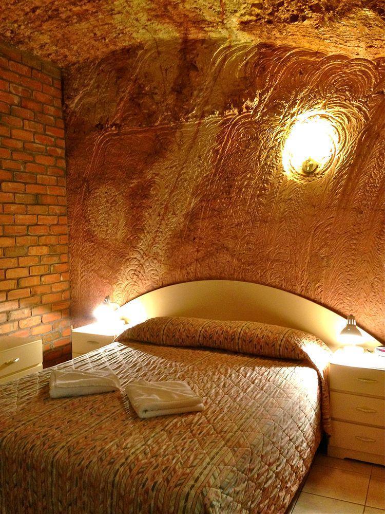 The Lookout Cave Underground Motel Coober Pedy Exterior foto