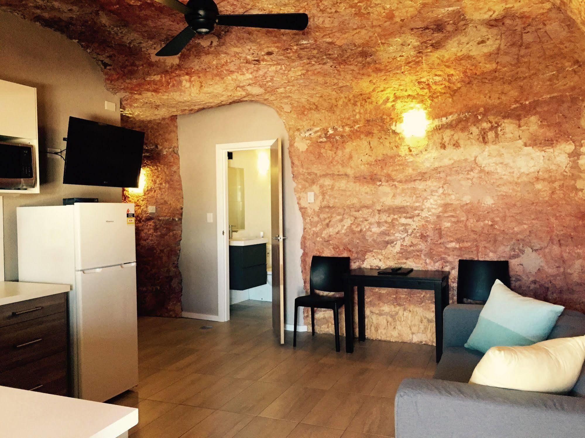 The Lookout Cave Underground Motel Coober Pedy Exterior foto
