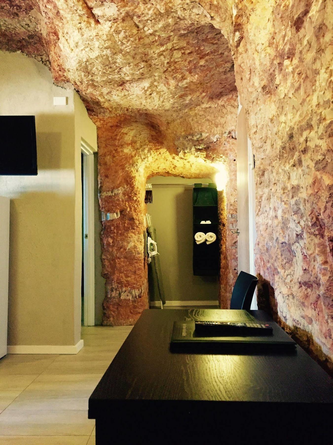 The Lookout Cave Underground Motel Coober Pedy Exterior foto