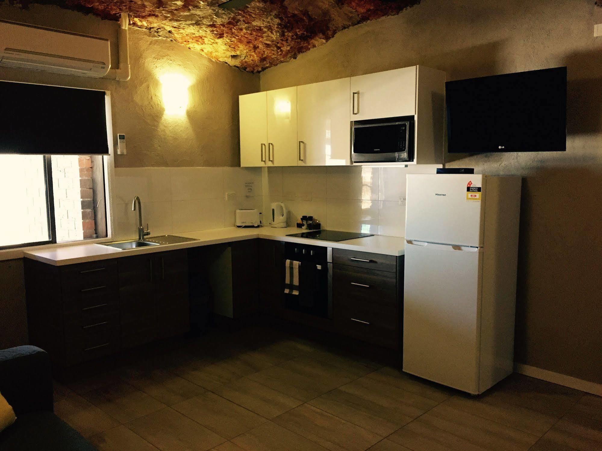 The Lookout Cave Underground Motel Coober Pedy Exterior foto